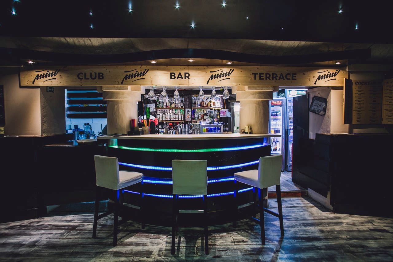 MINI BAR