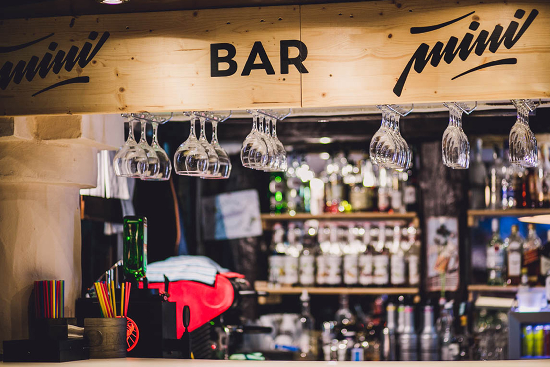 MINI BAR