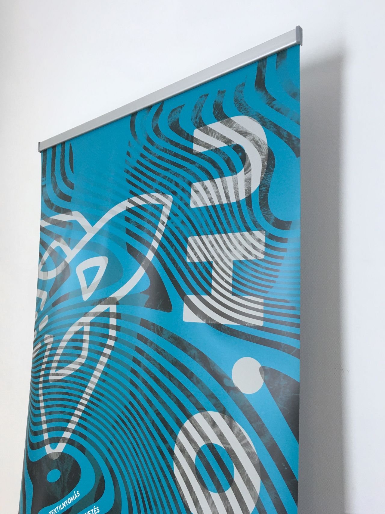 ROLL UP BANNER